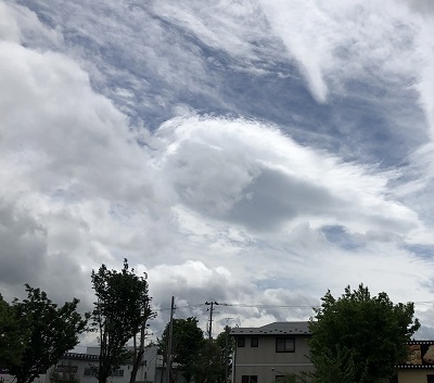 cloud sunday.jpg